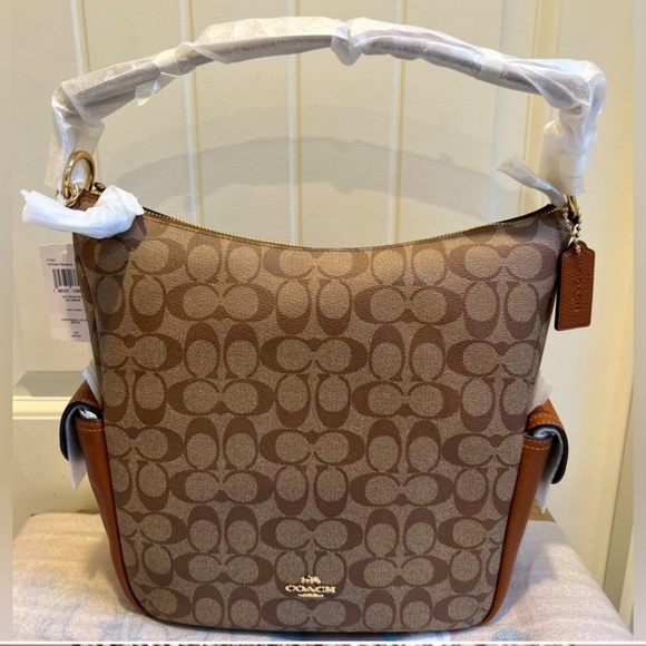 Pennie Shoulder Bag In Signature Canvas - Picture 3 of 5